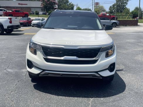 Used 2023 Kia Seltos S w/ Navigation Package AWD/4WD image 8