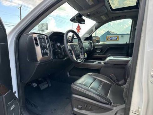 Used 2018 GMC Sierra 1500 Denali w/ Denali Ultimate Package AWD/4WD image 11