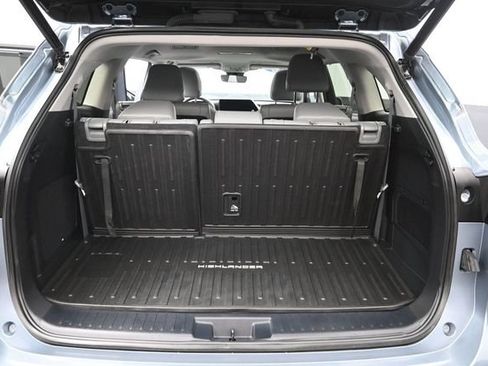 Used 2023 Toyota Highlander Limited AWD/4WD image 31