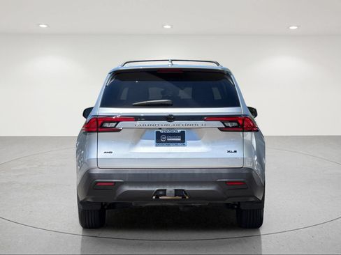 Used 2025 Toyota Grand Highlander AWD image 4