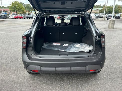 New 2026 Nissan Kicks SR image 18