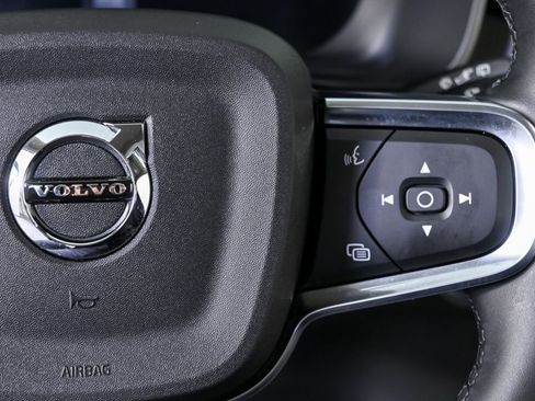 Certified 2025 Volvo XC40 B5 Plus image 12