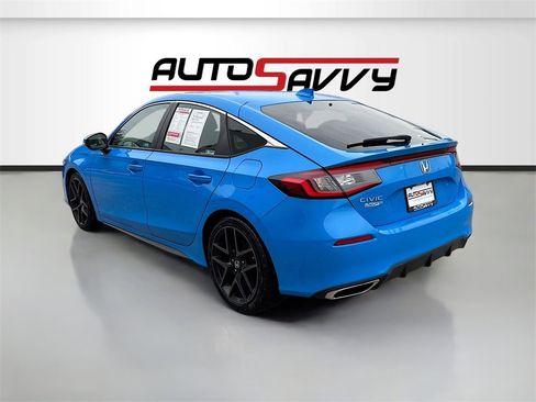 Used 2023 Honda Civic Sport Touring image 5