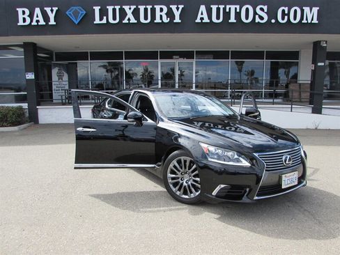 Used 2013 Lexus LS 460 L w/ Ultra Luxury Pkg RWD image 38