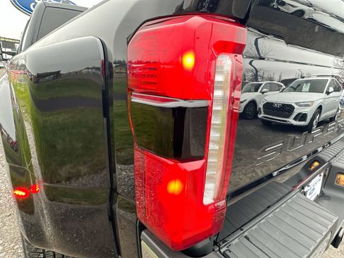 Used 2024 Ford F350 Lariat w/ Lariat Ultimate Package AWD/4WD image 16