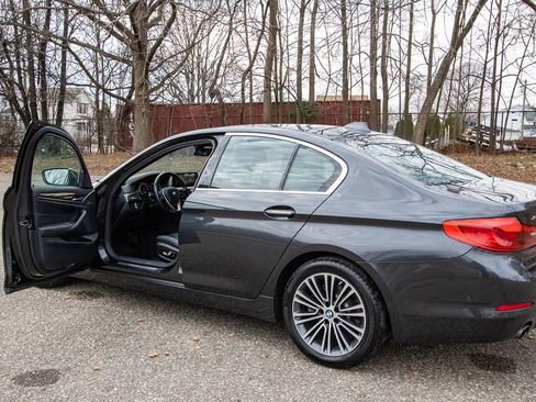 Used 2018 BMW 530i xDrive image 7