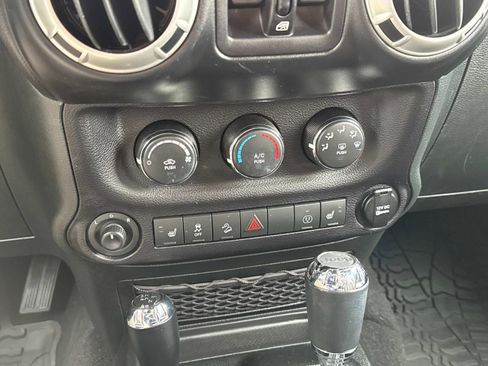 Used 2017 Jeep Wrangler Unlimited Sahara w/ Max Tow Package image 26