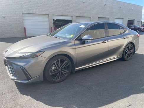 Used 2025 Toyota Camry XSE w/ Premium Plus Package image 4