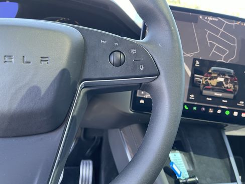 Used 2023 Tesla Model X AWD/4WD image 23