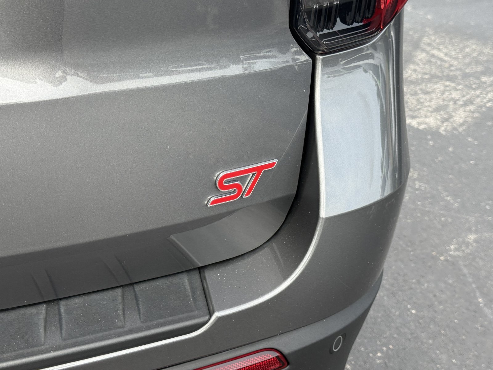 Certified 2025 Ford Explorer ST AWD/4WD image 13