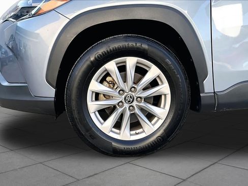 Used 2022 Toyota Corolla Cross LE FWD image 11