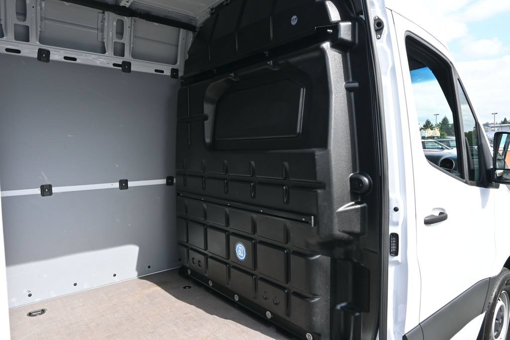 Used 2023 Mercedes-Benz Sprinter 2500 image 30