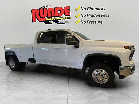 Used 2024 Chevrolet Silverado 3500 LTZ w/ LTZ Plus Package AWD/4WD image 8