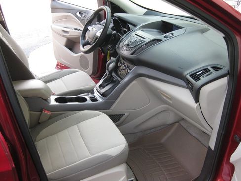 Used 2014 Ford Escape SE FWD image 32
