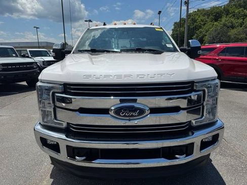 Used 2019 Ford F350 Lariat w/ Lariat Ultimate Package AWD/4WD image 2