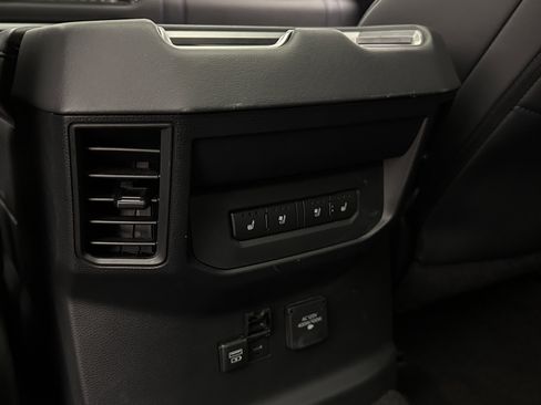 Used 2022 Toyota Tundra Platinum image 30