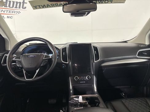 Used 2024 Ford Edge Titanium image 20