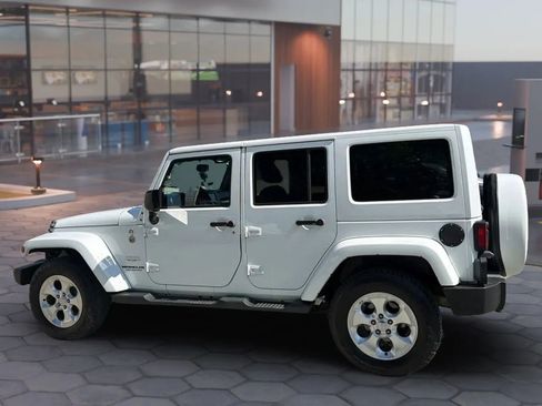 Used 2015 Jeep Wrangler Unlimited Sahara w/ Mopar Chrome Edition Group AWD/4WD image 6