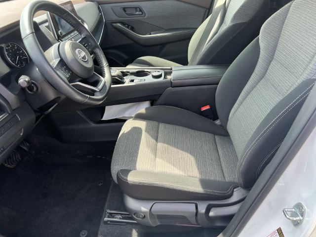 Used 2022 Nissan Rogue S AWD/4WD image 16