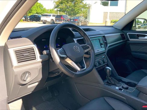 Used 2023 Volkswagen Atlas SE AWD/4WD image 17
