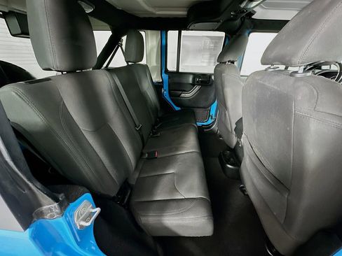 Certified 2018 Jeep Wrangler Unlimited Sport S image 33