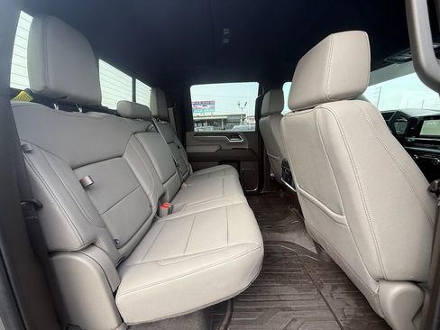 Used 2024 GMC Sierra 2500 SLT w/ SLT Premium Package image 21