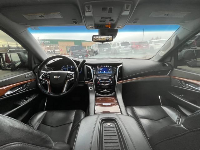 Used 2019 Cadillac Escalade ESV Luxury AWD/4WD image 34