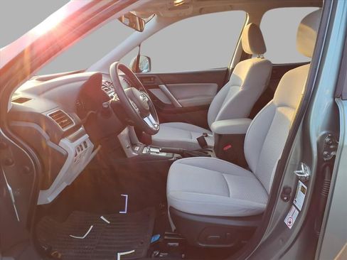 Used 2018 Subaru Forester 2.5i Premium image 12