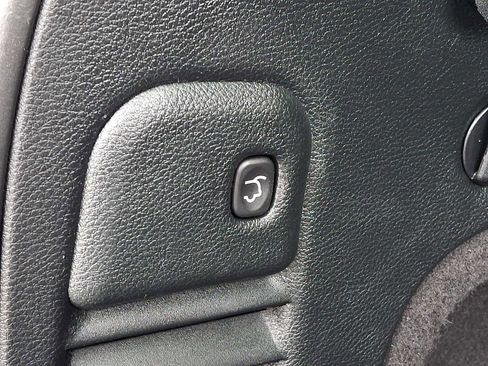 Used 2018 Jeep Grand Cherokee Altitude AWD/4WD image 31