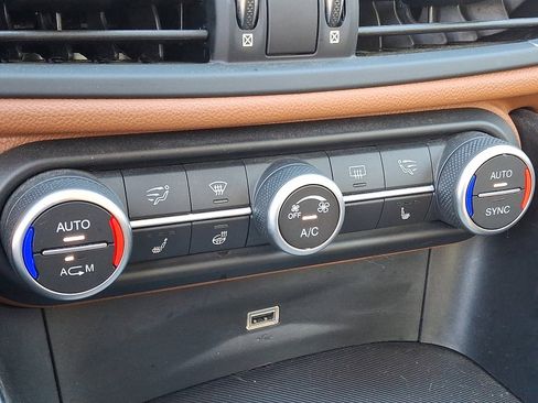 Used 2019 Alfa Romeo Giulia Ti Sport w/ Quick Order Package 22S Sport image 14