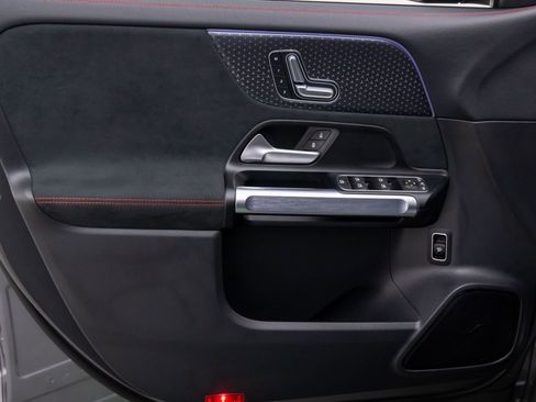 Used 2024 Mercedes-Benz EQB 250+ image 14