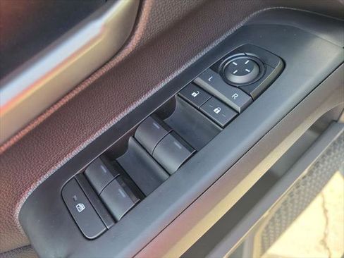 Certified 2025 Toyota Tacoma TRD Sport image 12