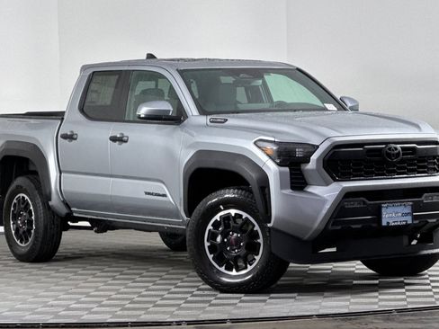 New 2025 Toyota Tacoma TRD Off-Road image 2