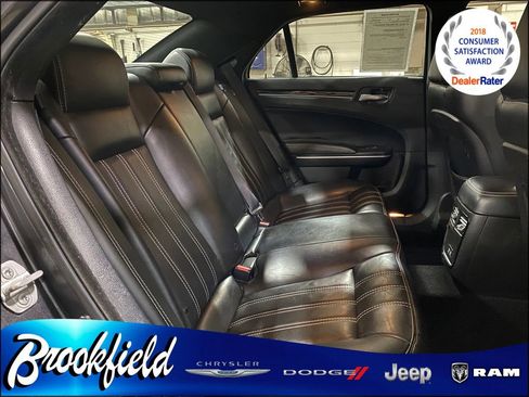 Used 2019 Chrysler 300 S image 18