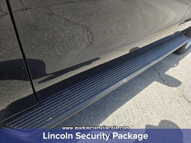 New 2026 Lincoln Navigator Premiere AWD/4WD image 8