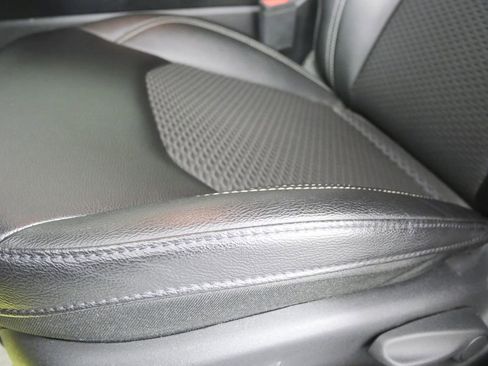 Used 2024 Jeep Compass Latitude w/ Convenience Group image 8