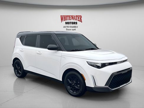 Used 2023 Kia Soul S FWD image 7