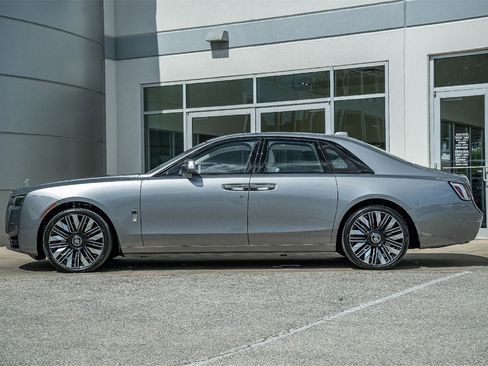 New 2025 Rolls-Royce Ghost image 10