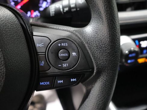 Used 2019 Toyota RAV4 XLE AWD/4WD image 34
