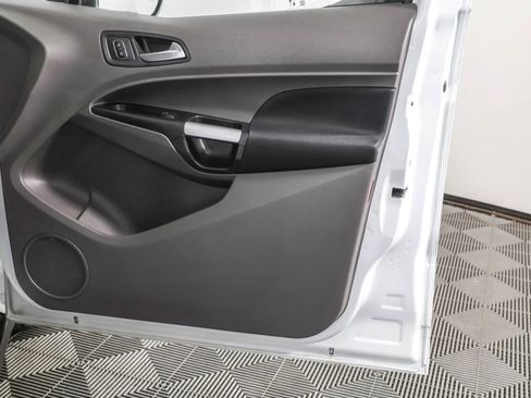 Used 2022 Ford Transit Connect XLT image 44