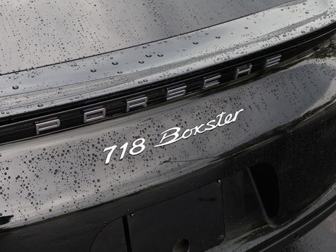 Used 2024 Porsche 718 Boxster RWD image 6
