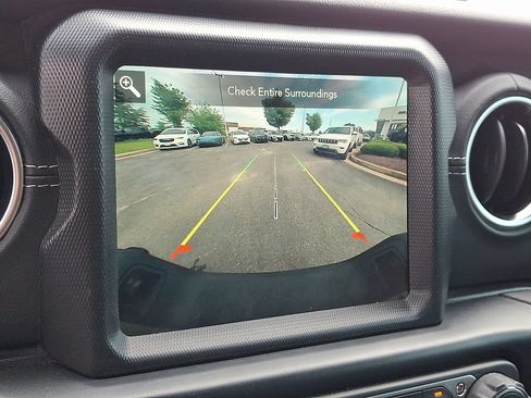 Used 2021 Jeep Gladiator Overland w/ Popular Equipment Package AWD/4WD image 15