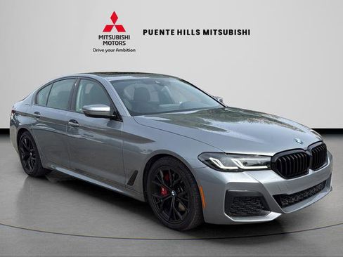 Used 2023 BMW 530i w/ M Sport Package image 3