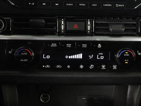 Certified 2022 Nissan Pathfinder SL FWD image 23