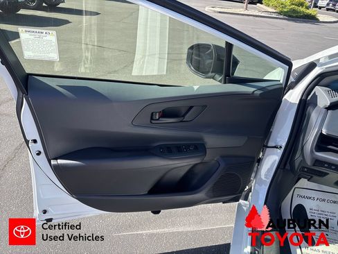 Certified 2024 Toyota Prius LE FWD image 10