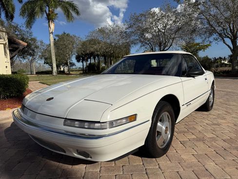 Used 1990 Buick Reatta Convertible image 6