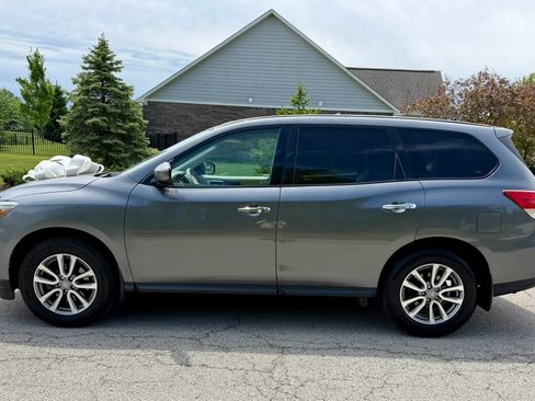 Used 2015 Nissan Pathfinder S AWD/4WD image 8
