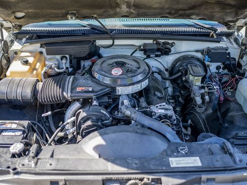 Used 1990 Chevrolet Silverado 3500 2WD Regular Cab image 16
