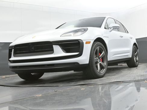 New 2026 Porsche Macan S image 45