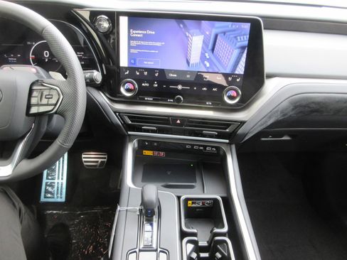 New 2025 Lexus TX 500h AWD image 37